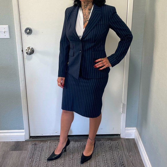 4 Pc Suit Set Pinstripe - Picture 3 of 6